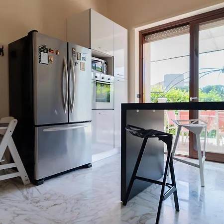 Luisa Βίλα Μπάρι